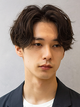 センターパート×ニュアンスパーマ